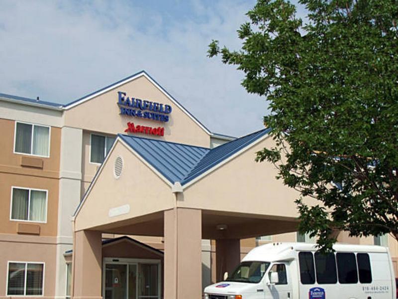 Fairfield Inn & Suites Kansas City Airport Exterior foto