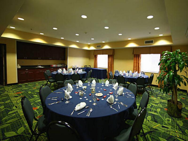 Fairfield Inn & Suites Kansas City Airport Exterior foto