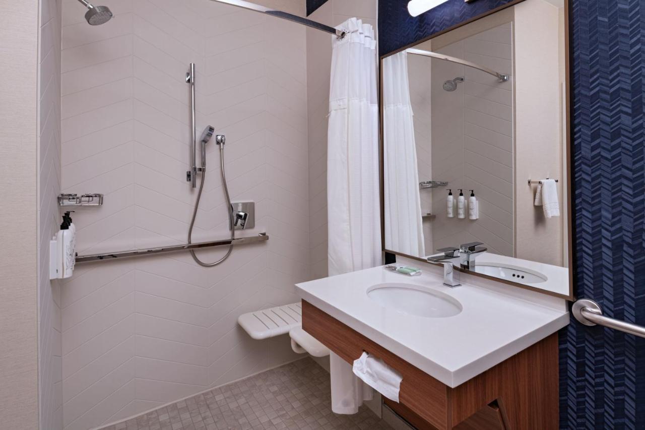 Fairfield Inn & Suites Kansas City Airport Exterior foto