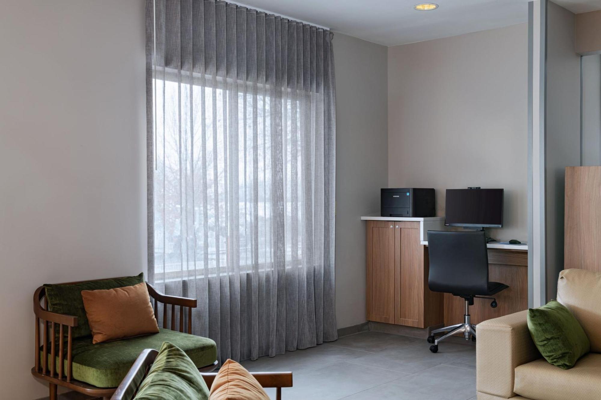 Fairfield Inn & Suites Kansas City Airport Exterior foto