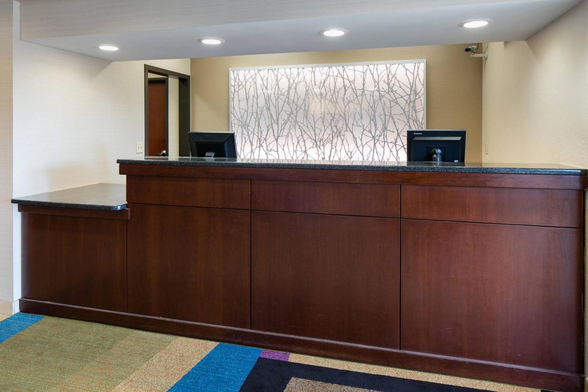 Fairfield Inn & Suites Kansas City Airport Exterior foto
