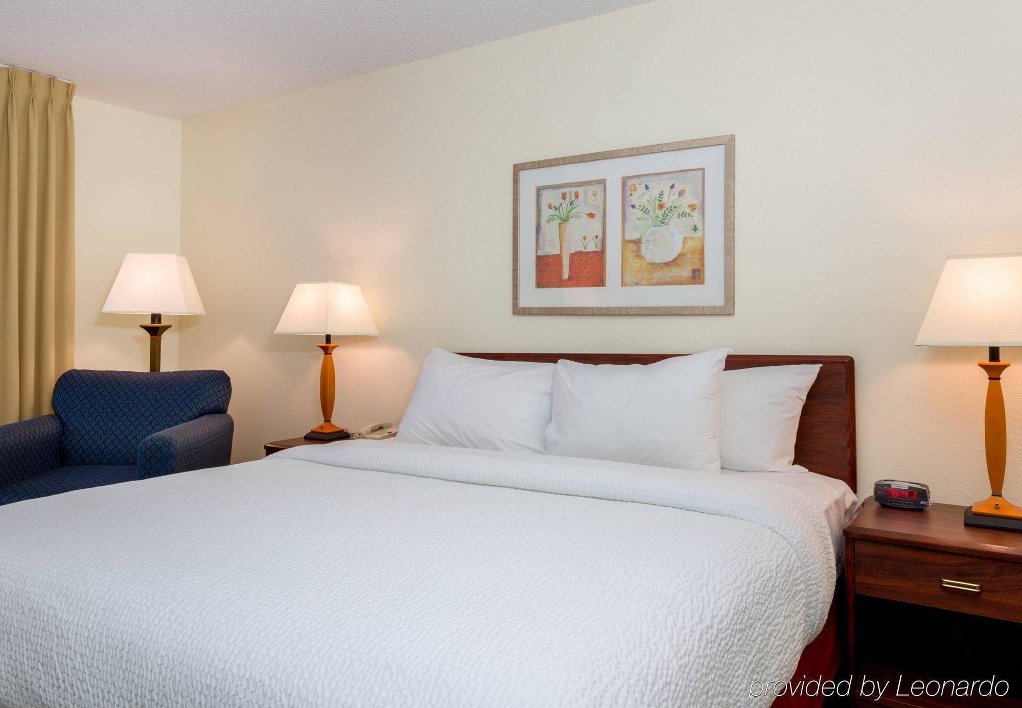 Fairfield Inn & Suites Kansas City Airport Exterior foto