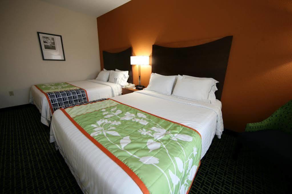 Fairfield Inn & Suites Kansas City Airport Exterior foto