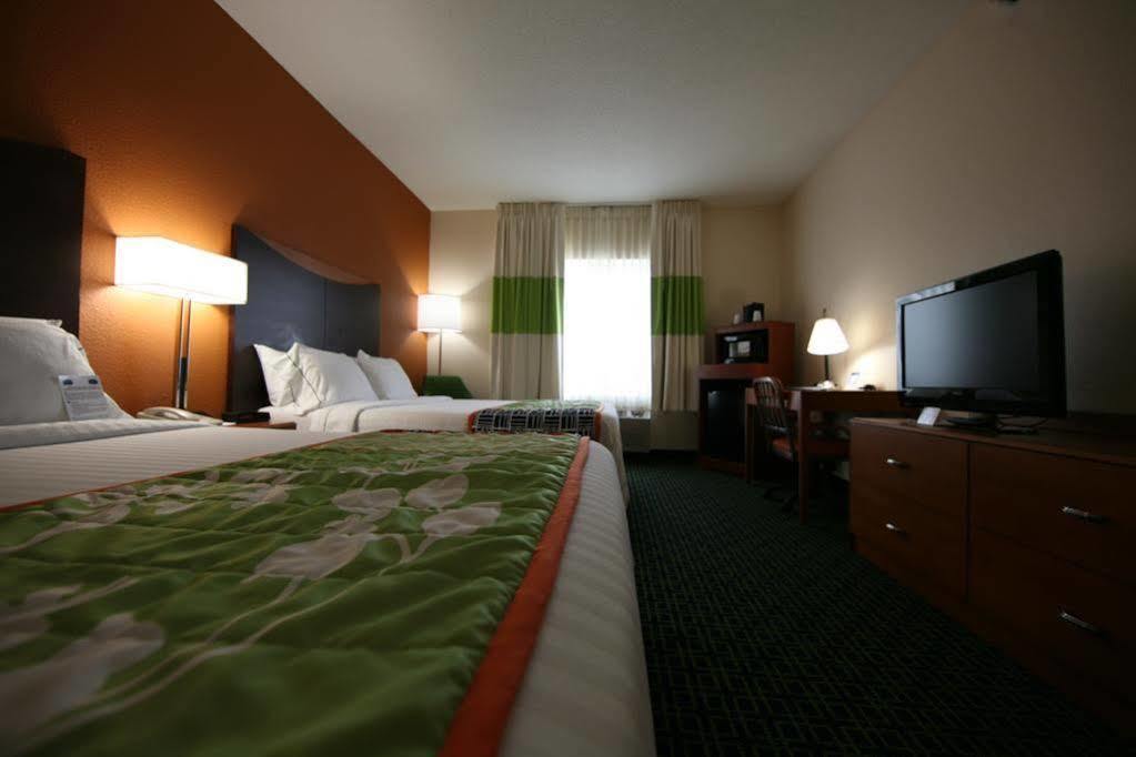 Fairfield Inn & Suites Kansas City Airport Exterior foto